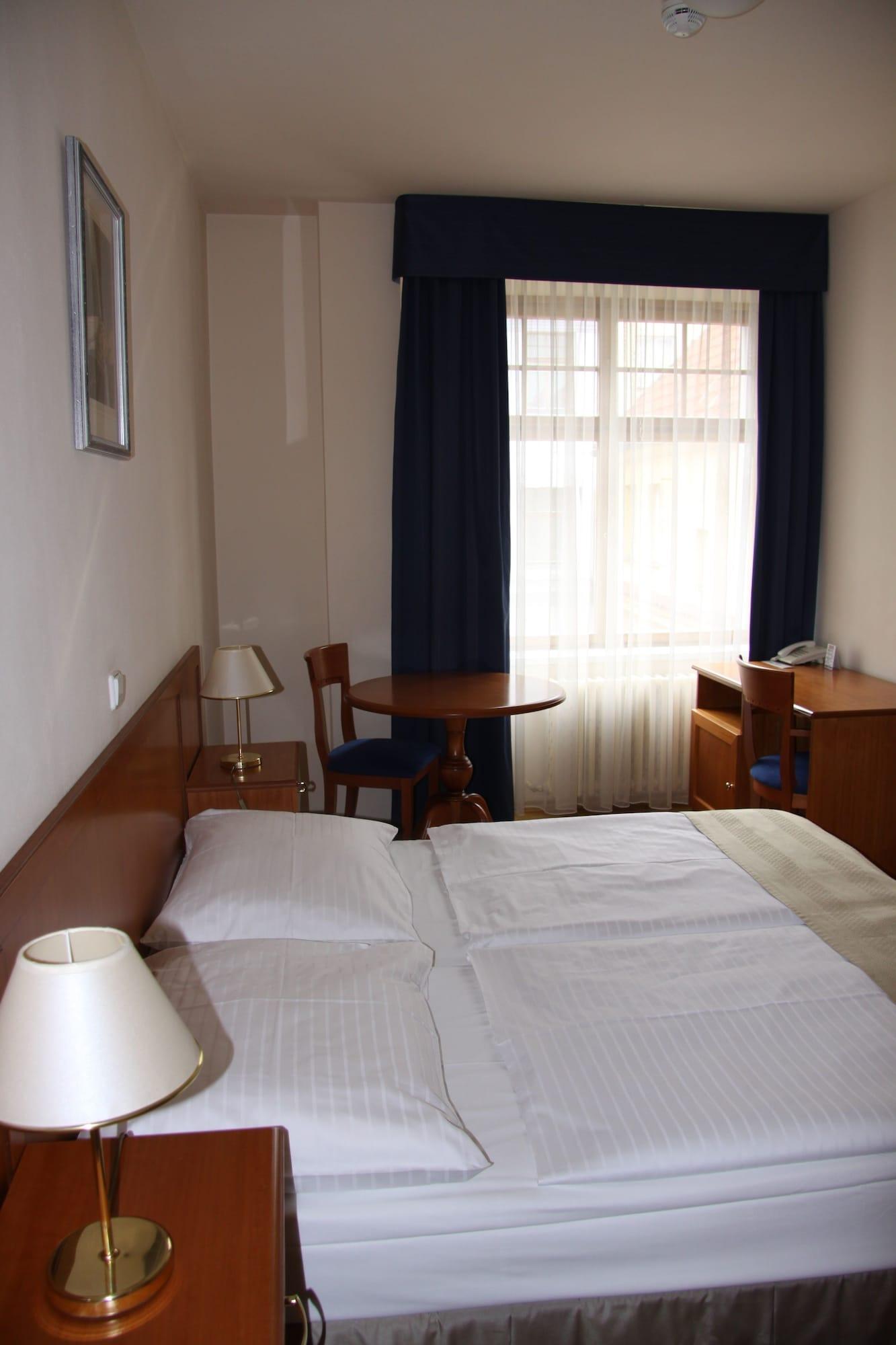 The Botanist Aparthotel Prague Exterior photo