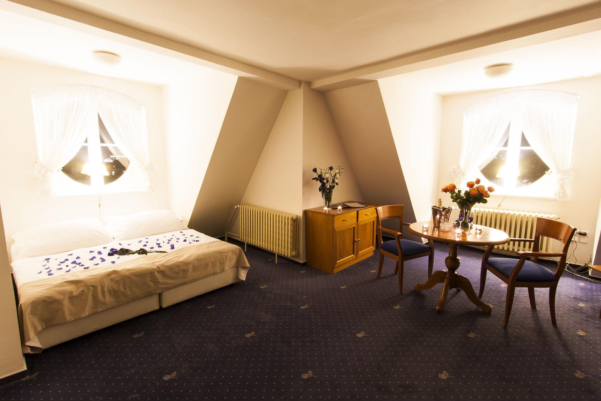 The Botanist Aparthotel Prague Exterior photo