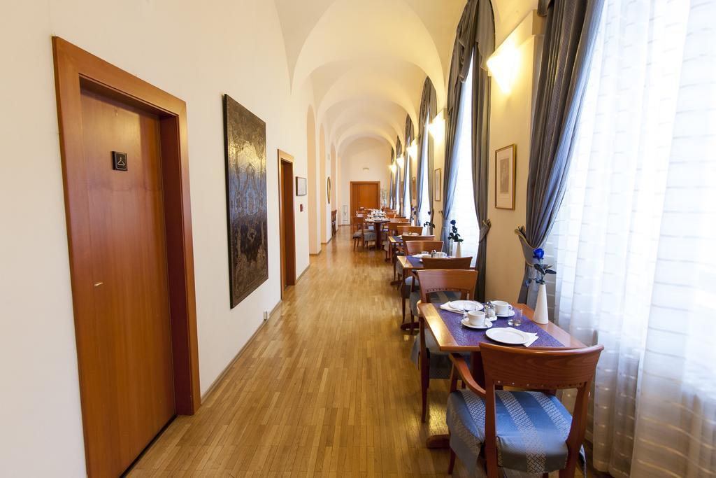 The Botanist Aparthotel Prague Exterior photo