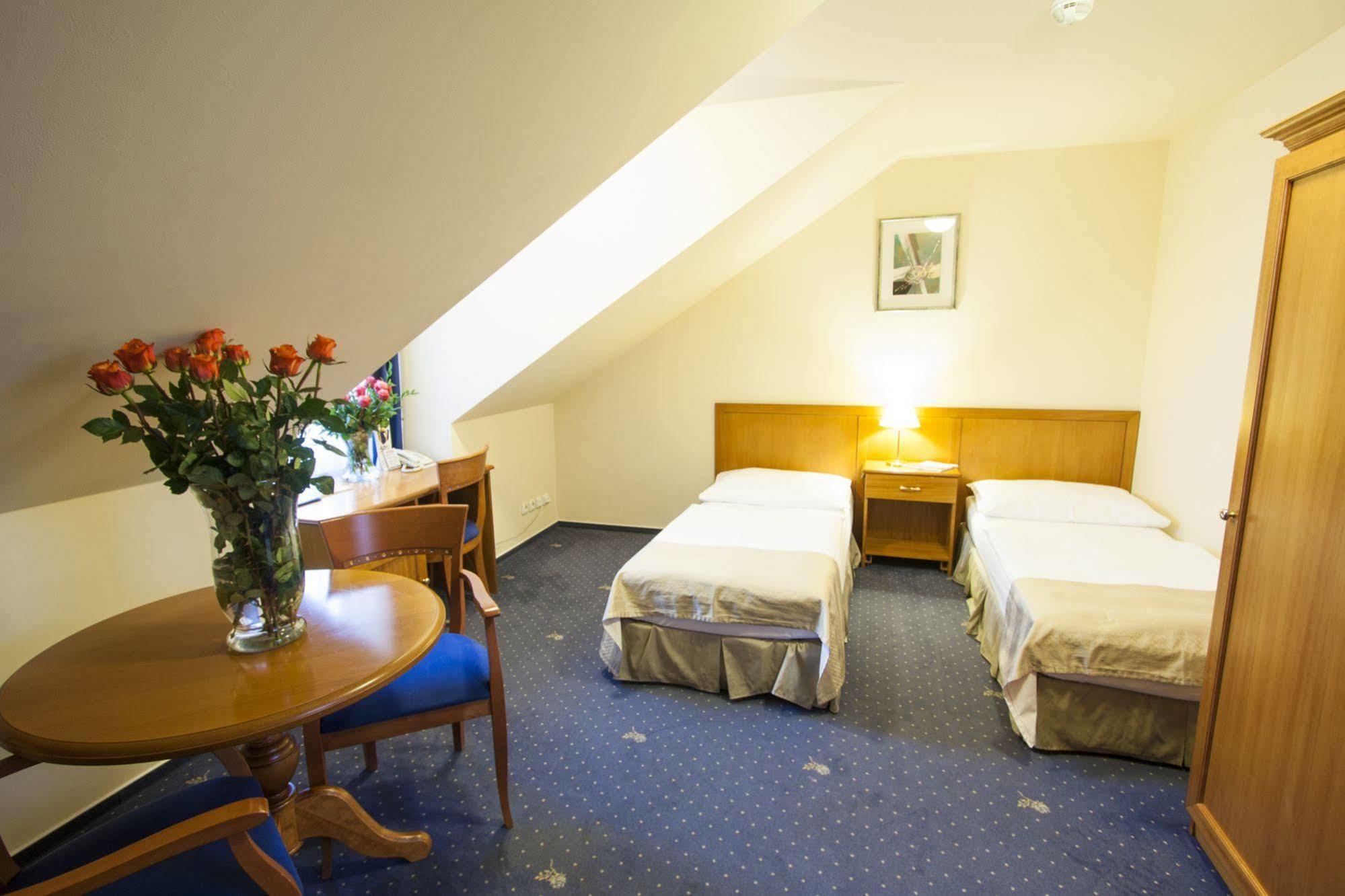 The Botanist Aparthotel Prague Exterior photo
