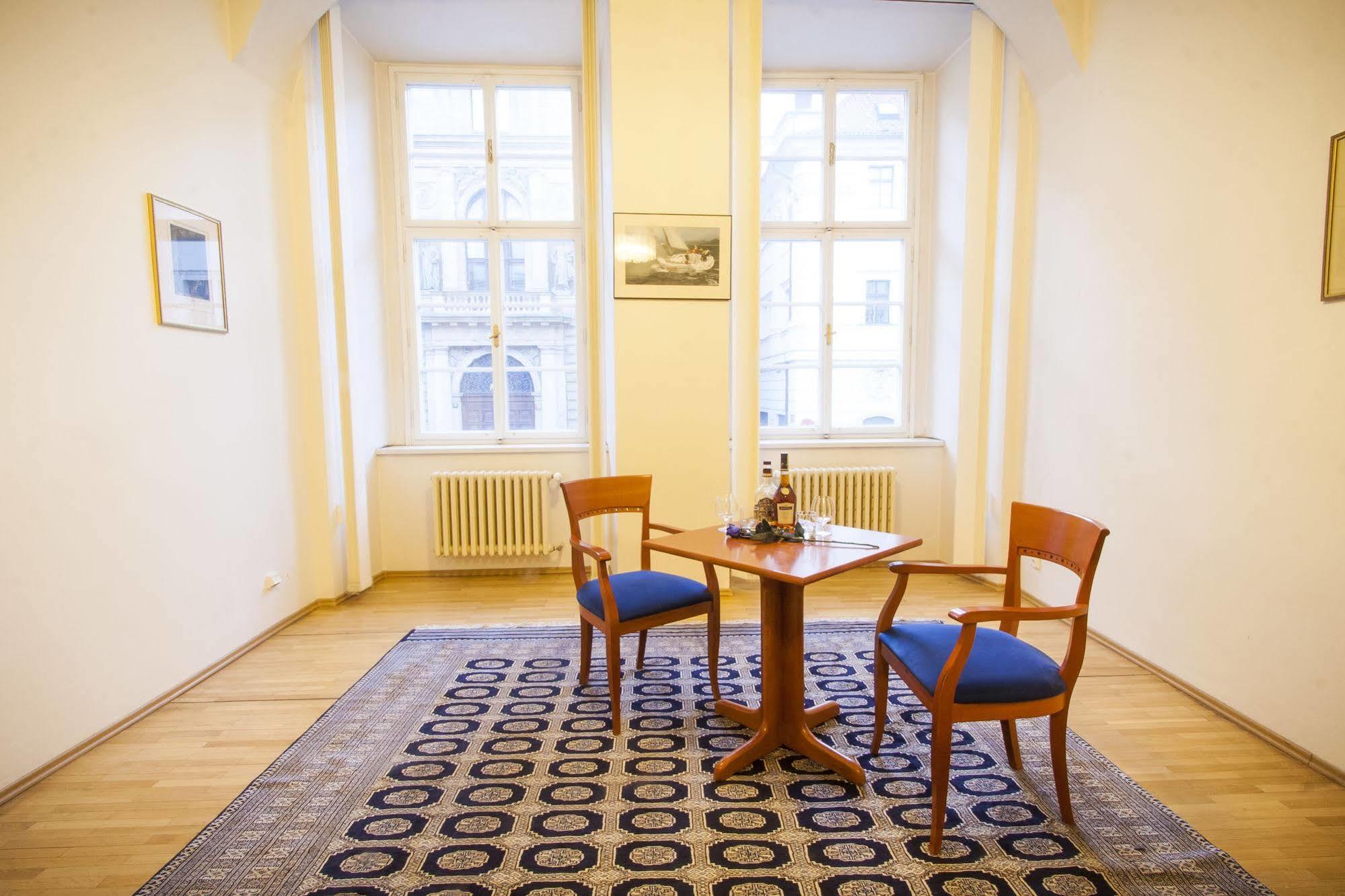 The Botanist Aparthotel Prague Exterior photo
